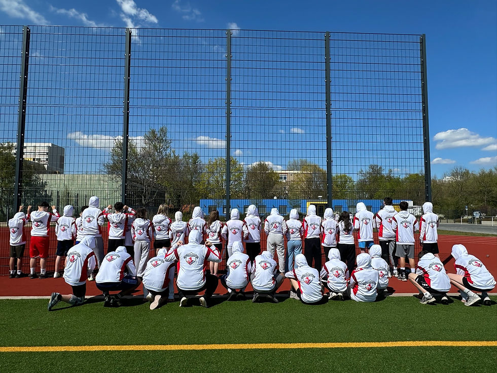 Teamkleidung für die Sportklassen