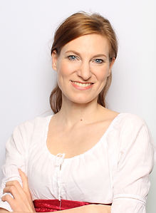 Portrait von Sängerin im Kostüm