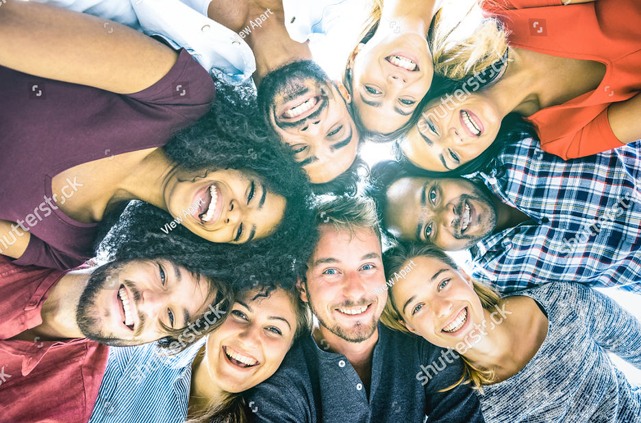 stock-photo-multiracial-best-friends-millennials-taking-selfie-outdoors-with-back-lighting