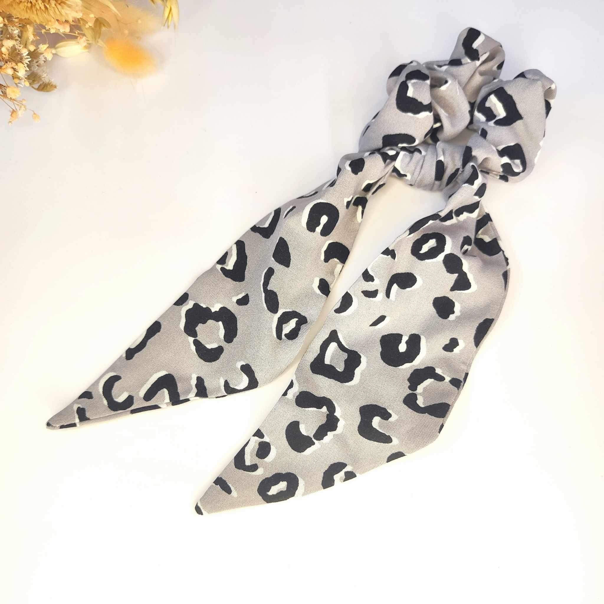 Chouchou foulard léopard gris