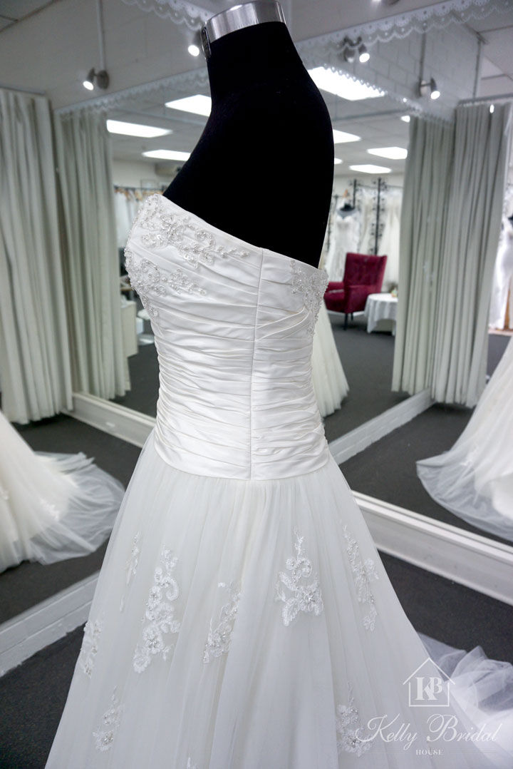 Thumbnail: Bernice Ball Gown Wedding Dress