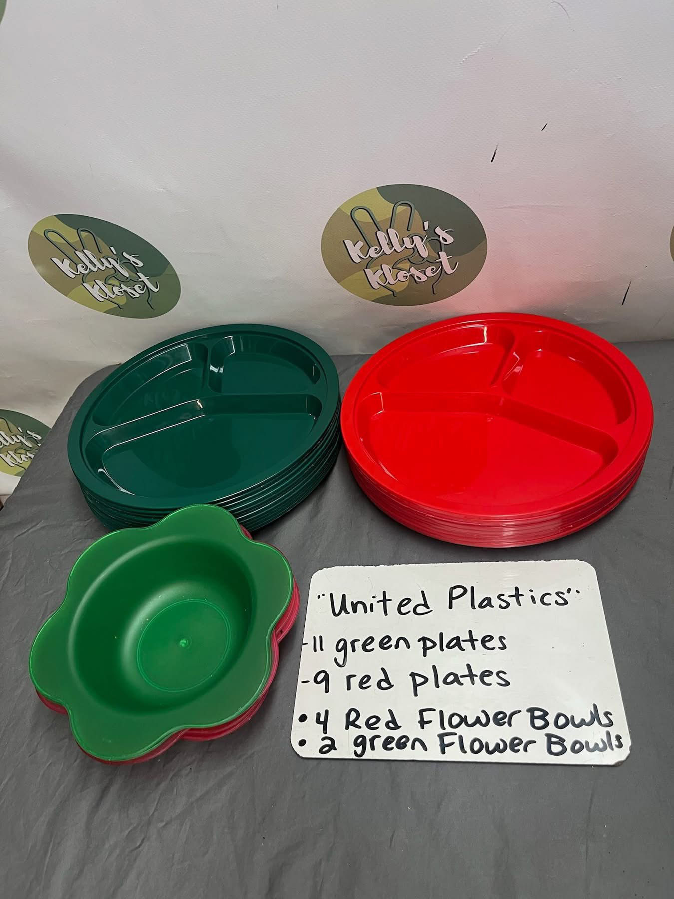 "United Plastics" Plates and Bowls - Cannot Ship!
