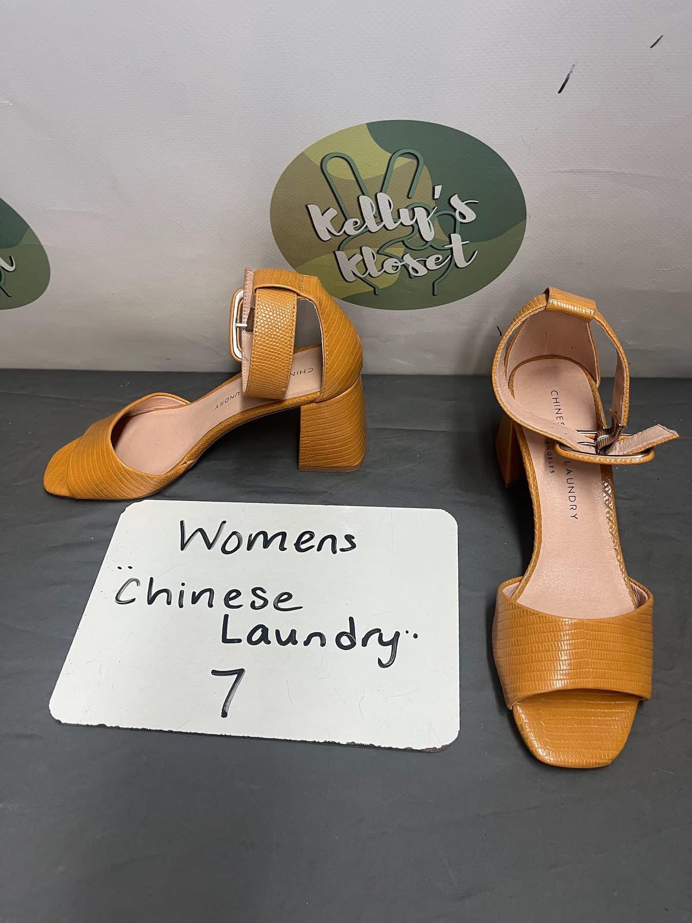 Womens “Chinese Laundry” - Size: 7