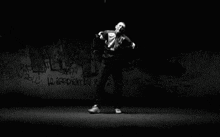 vinz-dance.gif