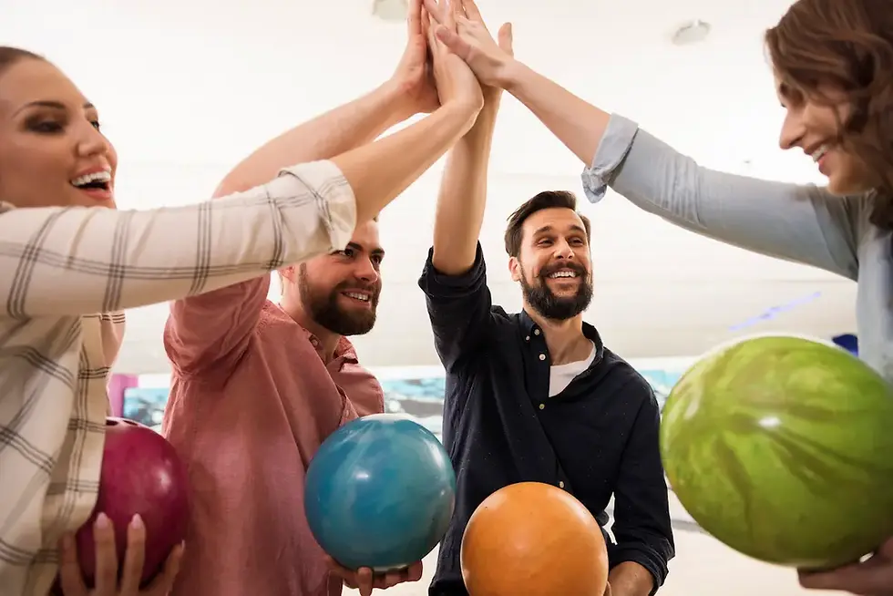 Salariés épanouis lors d’une animation team building proposée par le CSE