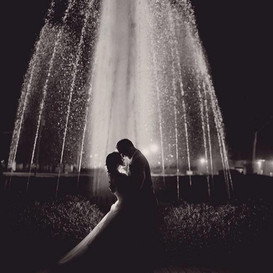 Fountain Bride and Groom.jpeg