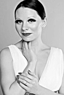 Елена Дружнова (солистка).jpg
