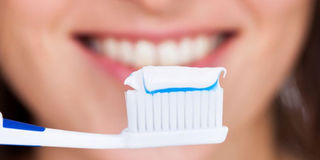 COSÌ IL DENTIFRICIO PUÒ SALVARTI LA VITA