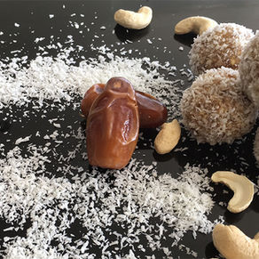 Dattel-Cashew Pralinen