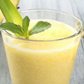 Ananas-Basilikum Schaum