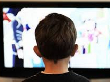 COMMENTAIRES SUR LA TELEVISION CONTEMPORAINE