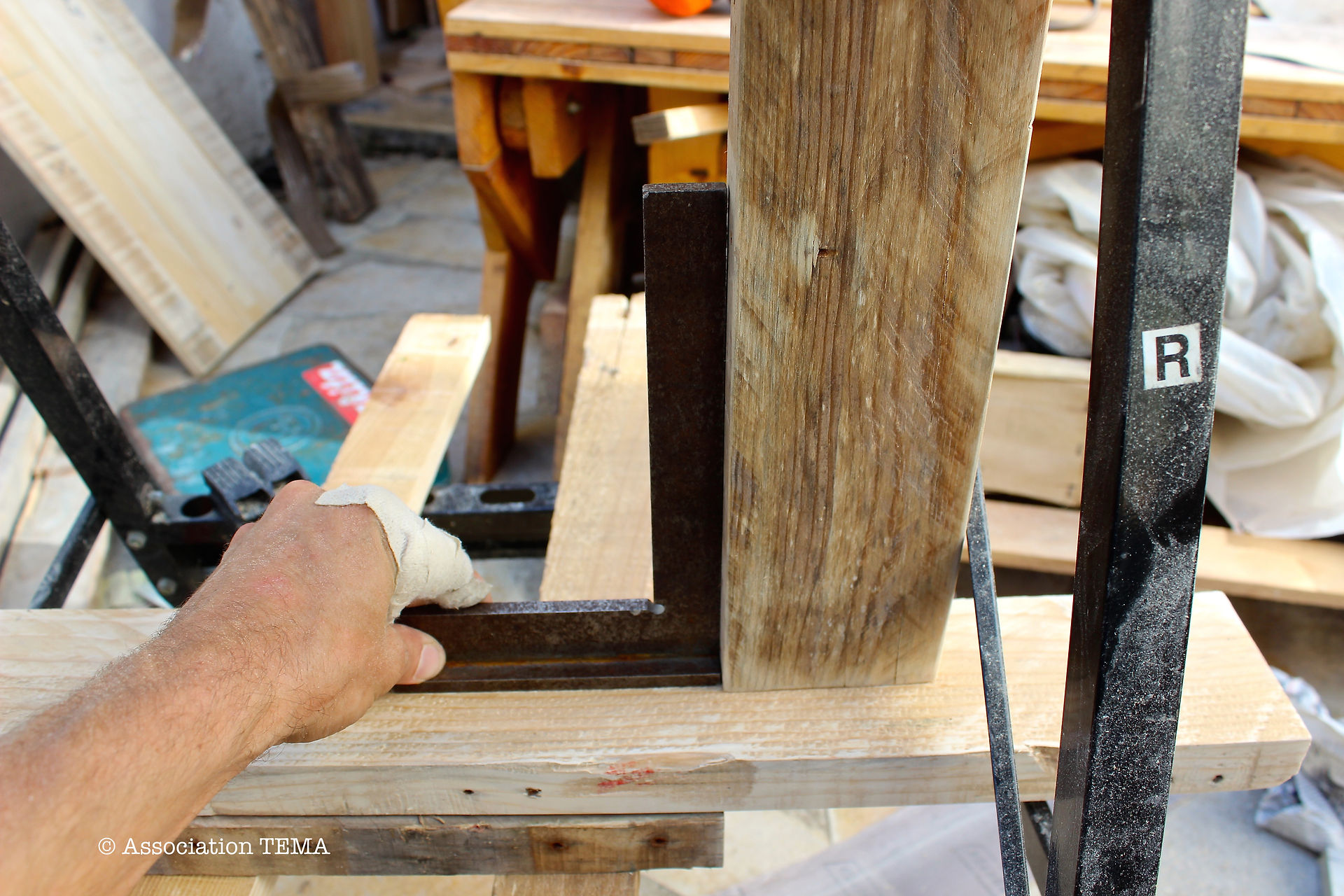 TABLE_BASSE_TEMA_ENGUERAN_DUBROCA_3693