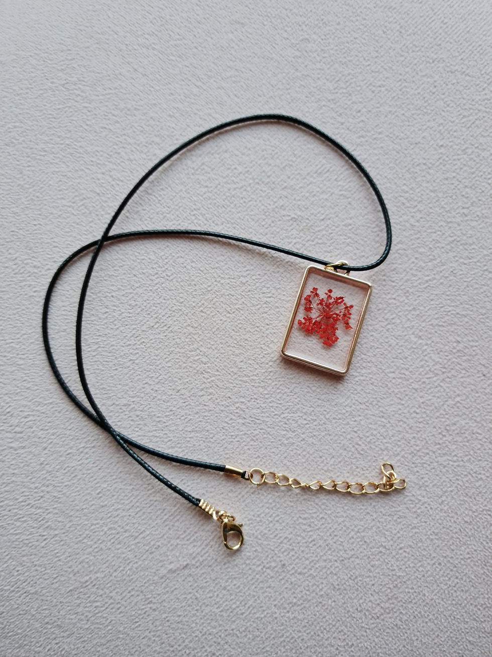 Collier fantaisie fleur rouge