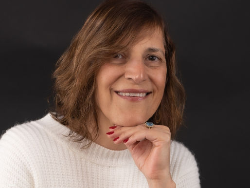 "מגשימה חלומות לעצמה ולאחרים ותמיד עם חיוך על הפנים".