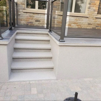 Crépi acrylique durable pour une isolation optimale de vos murs extérieurs.

