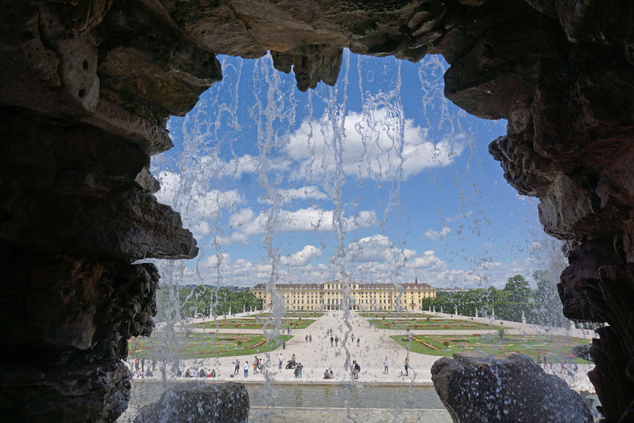 Österreich-VT13-WIEN-Schloss-Schönbrunn-Neptunbrunnen