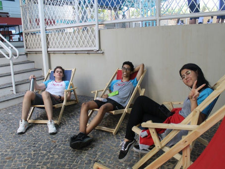 Manhã de verão! Estudos, alegrias e trote da 3ª série EM