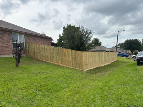 136-foot privacy fence installation completed in one day