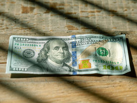 The Changing Face of Safe-Haven Currencies in 2025