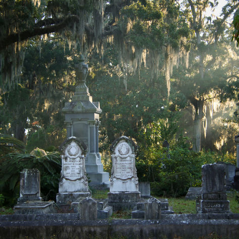 5 Best Halloween Destinations in the USA for a Spooky Fall Weekend
