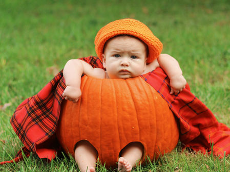 【萬聖節必備】美國嬰幼兒服飾推薦，其實萬聖節的寶寶服飾不一定要浮誇的斗篷或厚重造型，現在在 Amazon 上就有許多 兼具萬聖節氛圍與日常穿搭的衣服。適合寶寶平常去學校、在家玩耍或外出穿著，CP值超高。爸媽不用擔心衣服只穿一次就收進衣櫃，這些設計讓寶寶能夠 日常穿＋萬聖節加分，實用又可愛。