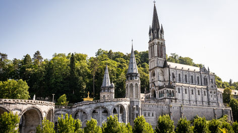 Invitation à la visite de Lourdes