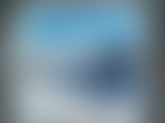 Winterliche Berglandschaft mit weiter Perspektive als visuelle Begleitung zum Thema Übergang und innere Verarbeitung