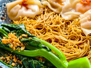 Cantonese Ginger Scallion and Oyster Sauce Tossed Noodles (Jiang Cong Lo Mien)