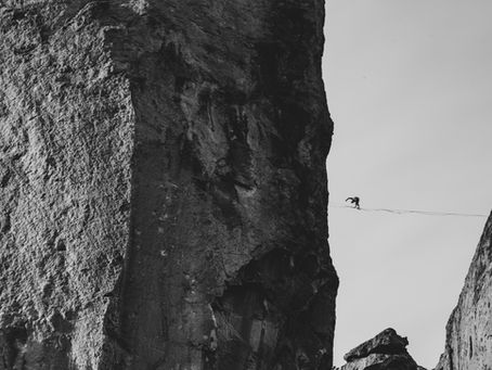 Interest Rates and Inflation: The Tightrope Act of Central Banks