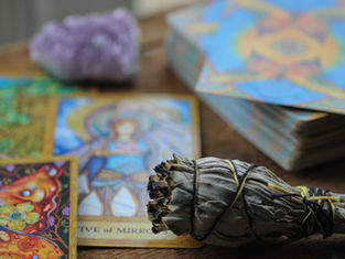 Como funciona um atendimento de tarot a distância?