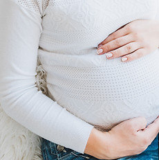 pregnant woman's stomach pre-labour