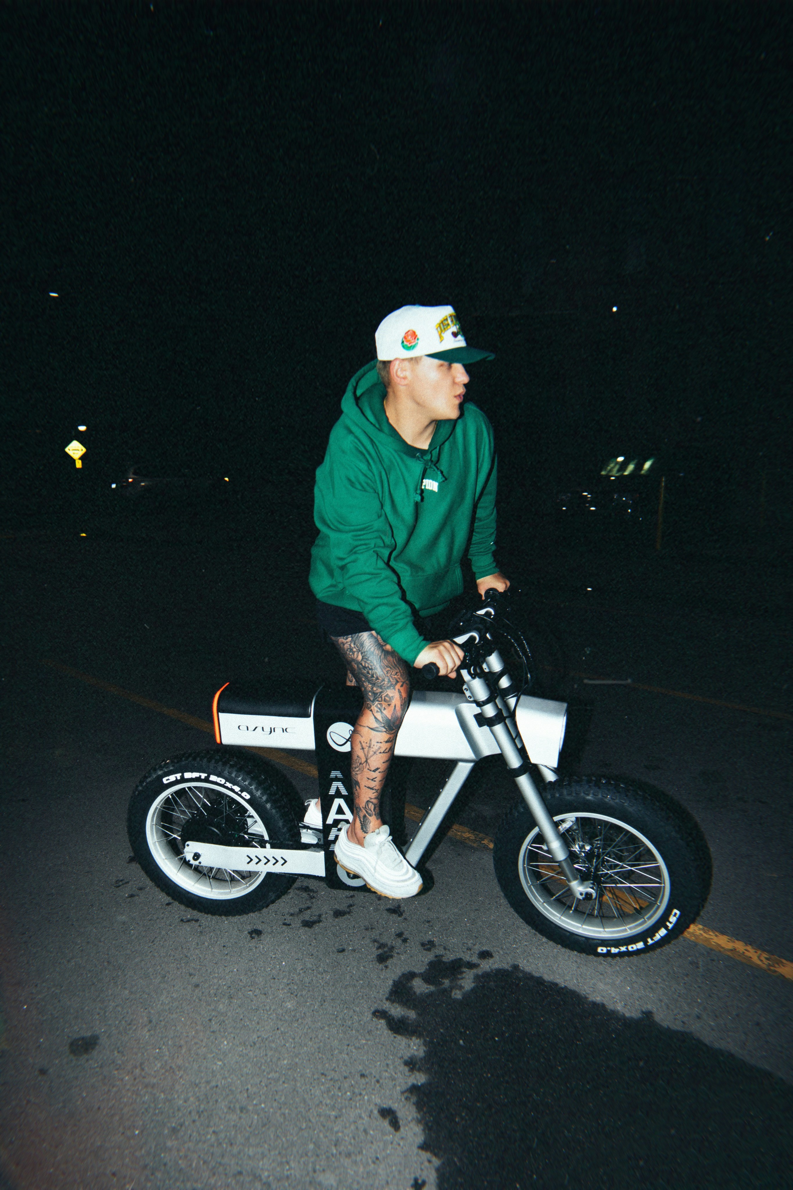 Yazarın fotoğrafı: Tengiz Turhan