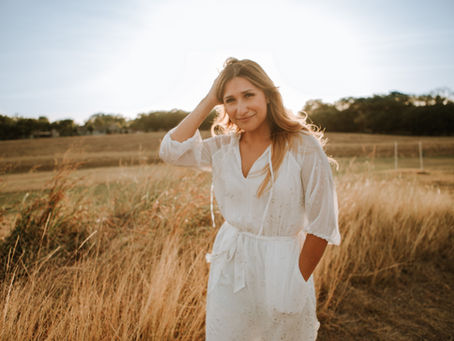 Summer Essentials: Keeping Skin Youthful in the Sunshine