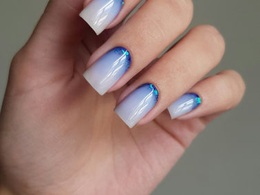 Meisterhafte Ombre-Nailart mit dem richtigen ombre-nailart-pinsel