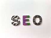 Novas Fronteiras do SEO: Adaptação Crucial para a Busca Visual e por Voz