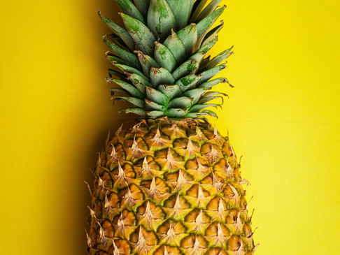 Eggless cake with Pineapple, White chocolate buttercream & Limoncello