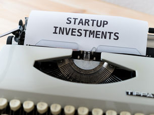 Why are share registries beneficial for investors?