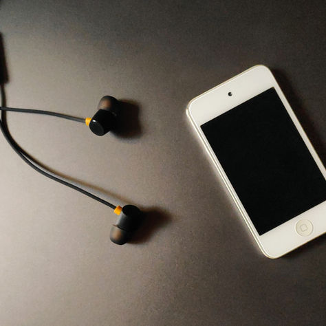 APPLE STOPS IPOD NANO AND IPOD SHUFFLE, REDUCES PRICE FOR IPOD TOUCH 128GB