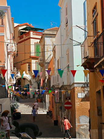 Image by Laura Lugaresi