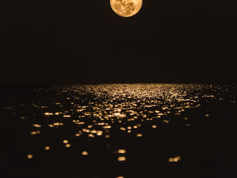 La Luna Tira
