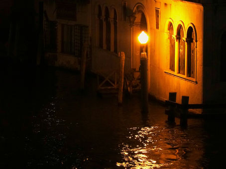 Discovering Venice by night: From the silence of the bridges to the energy of Nova Sunset