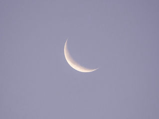 New Moon Alchemy: Crystals, Candlelight & Intention