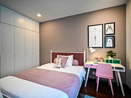Fuchsia Styled Modern Bedroom