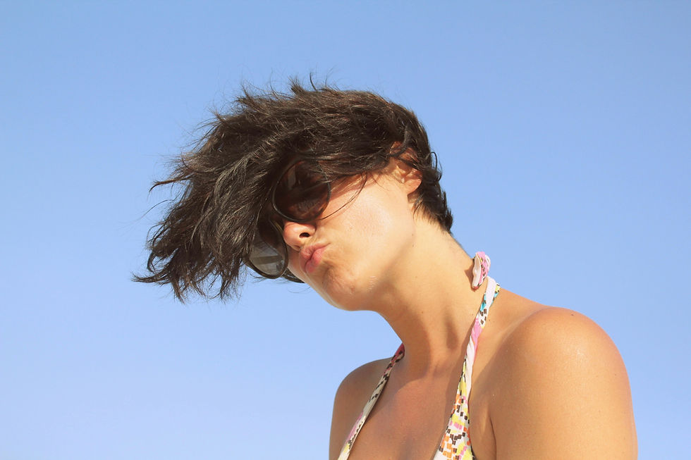 Pelucas cortas oncologia y alopecia verano Chiara Cabello España