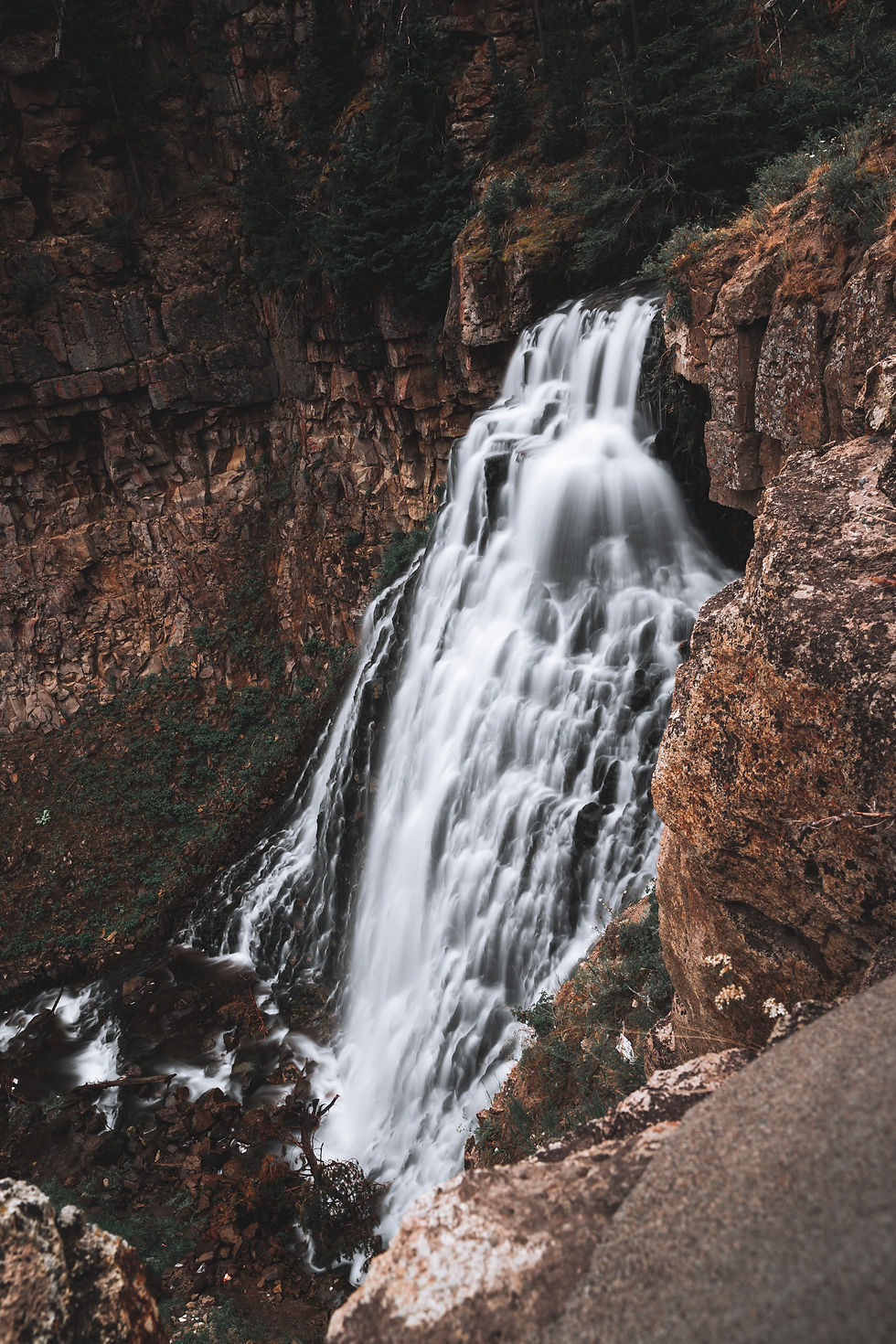 yellowstone waterfall excursion