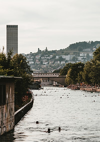 Image by 🇨🇭 Claudio Schwarz | @purzlba