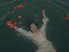 Image by Klara Kulikova