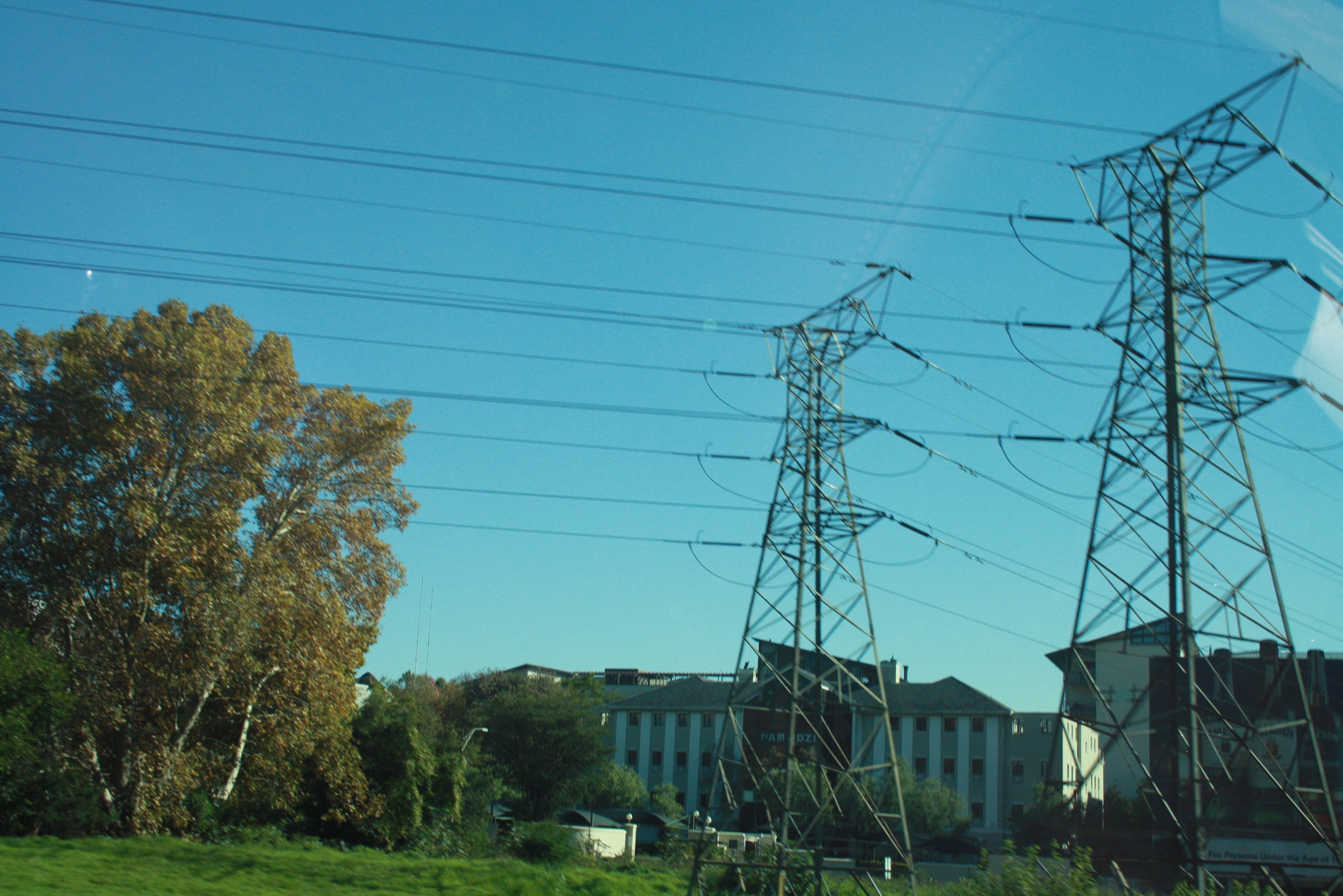 Departamento de Energía de EE.UU. propone acceso rápido a la red para IA y minería