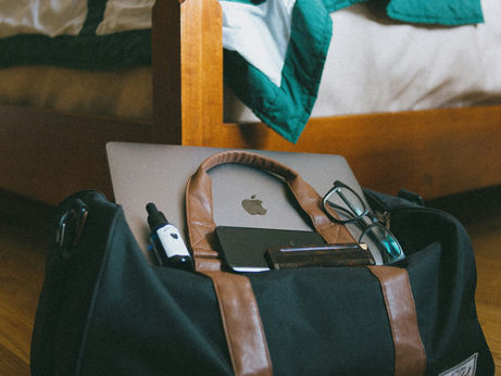 4 Things I Never Bring in My Carry On Bag