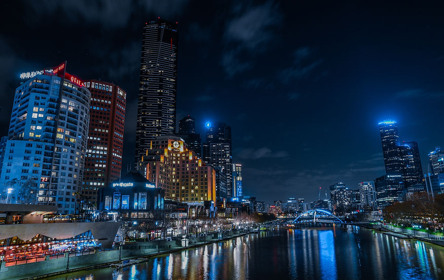 Melbourne city skyline and Yarra River at night